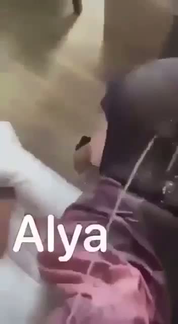 Hijabi 67